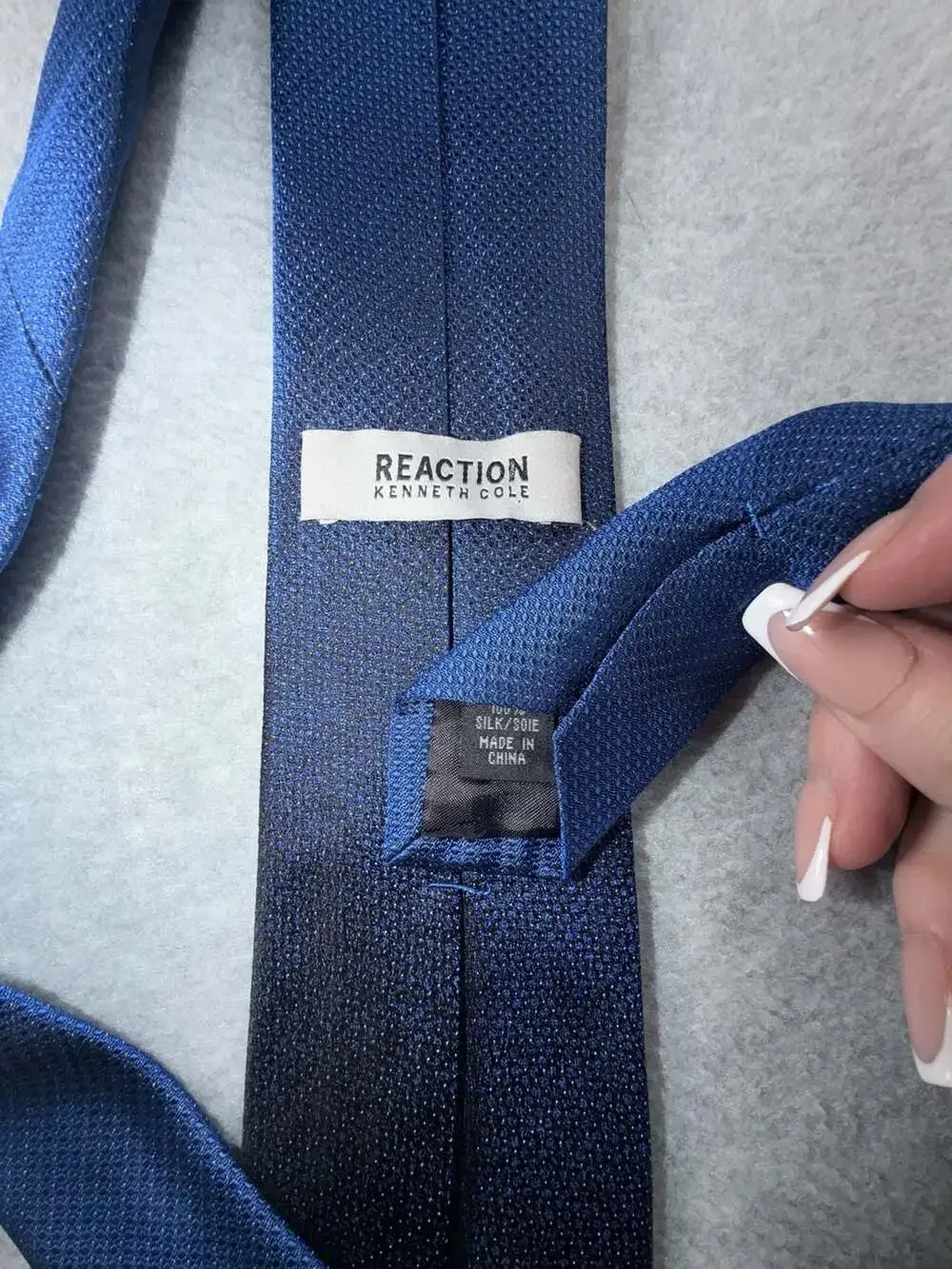 Kenneth Cole Reaction Men's Navy Blue Textured 100% Silk Necktie